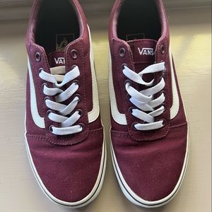VANS Off The Wall Ward Lo Women’s Sneaker (Burgundy)